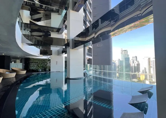 Quiet With Fast Wifi, Own Balcony, Pool And Gym