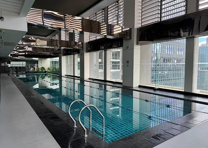 Quiet With Fast Wifi, Own Balcony, Pool And Gym * Manila