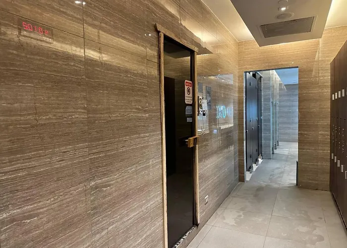 Apartment Quiet With Fast Wifi, Own Balcony, Pool And Gym *