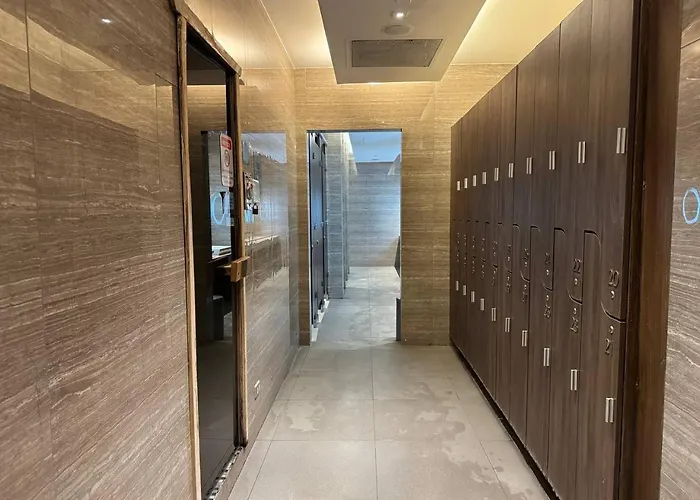 Apartamento Quiet With Fast Wifi, Own Balcony, Pool And Gym
