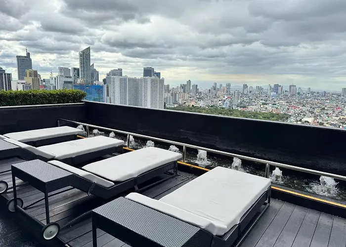 Quiet With Fast Wifi, Own Balcony, Pool And Gym